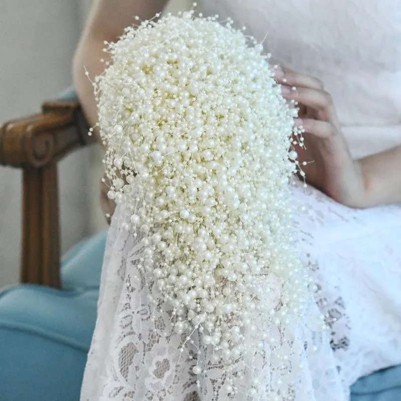 Flores de boda Ramo de novia de lujo Matrimonio Flor blanca Nupcial Perla Cascada hecha a mano