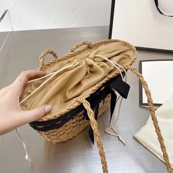 Straw bags, portable diagonal cross-shoulder shopping, business, work, leisure and travel, all-in-one fashion, texture, forward quality