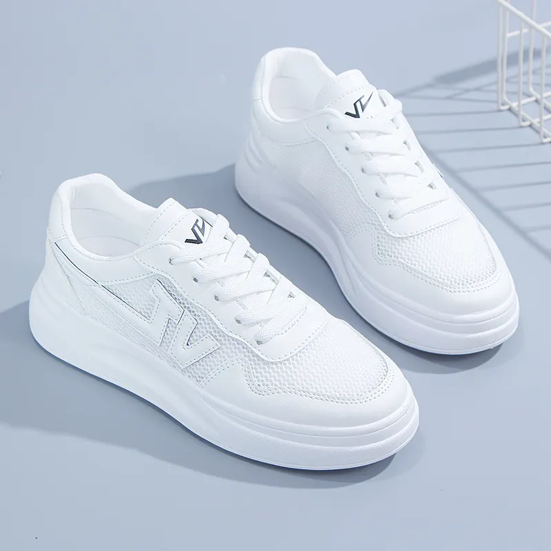 Sommar vita skor sneakers mesh andar kvinnor låga toppar tränare skateboarding skor mode casual sport sko fabrik grossist