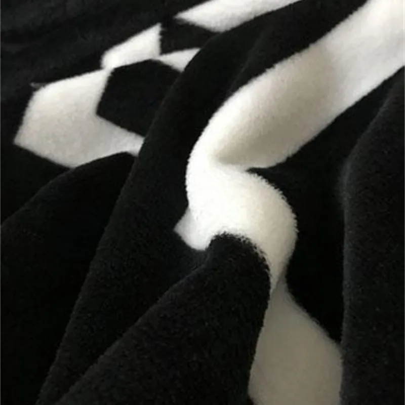 HOT Brand black throw flannel fleece blanket 2size- 130x150cm, 150x200cm with dust bag C style for Travel ,home ,office nap blanket