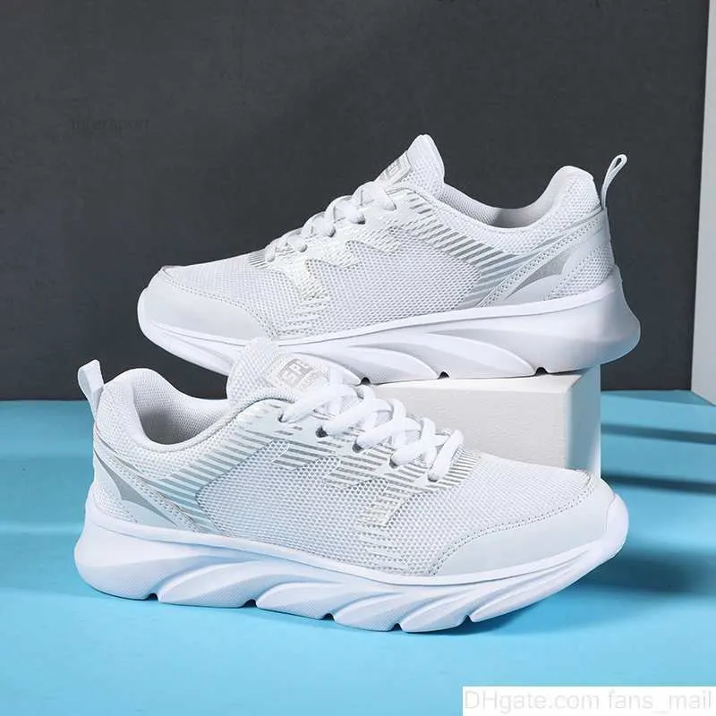 Best breathable running shoes sales women's