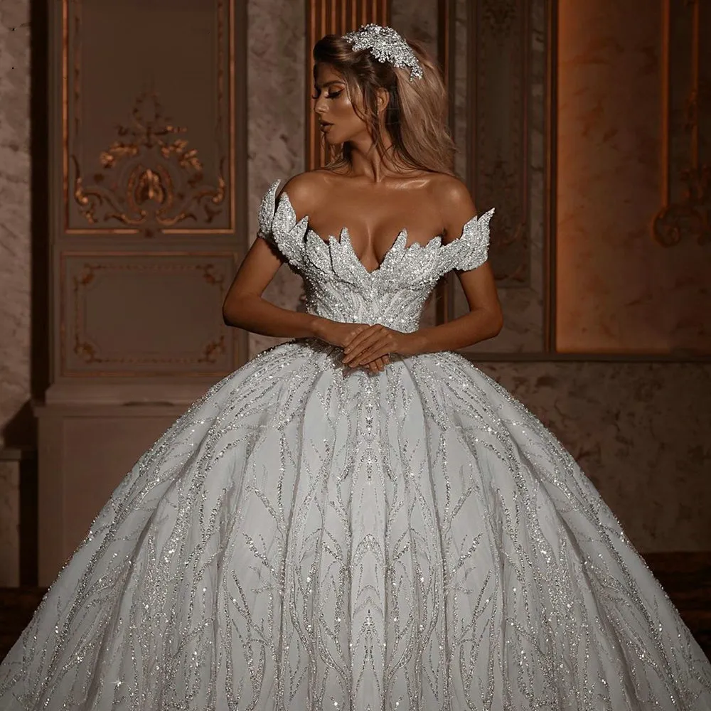 Abiti da sposa con scollo a barchetta con spalle scoperte e glitter 2021 Abiti da sposa senza schienale luccicanti di lusso con abiti da sposa lunghi con strascico robe mariee