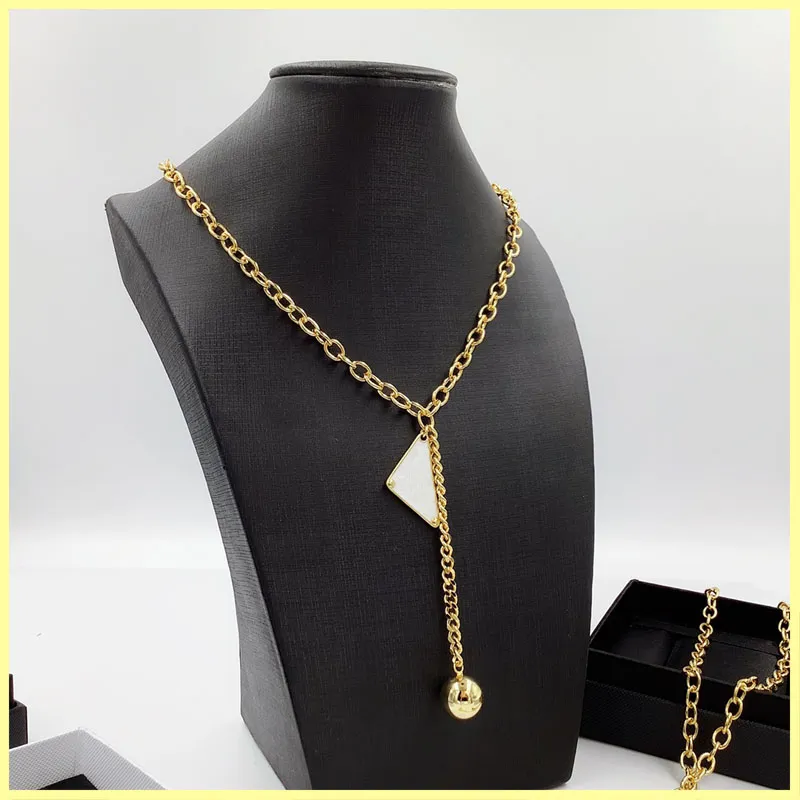 Mens Necklace Women Luxury Designer Necklaces Triangle Pendant P Necklace Jewelry Fashion Gold Necklaces Chain Link Wedding Party 21090702R