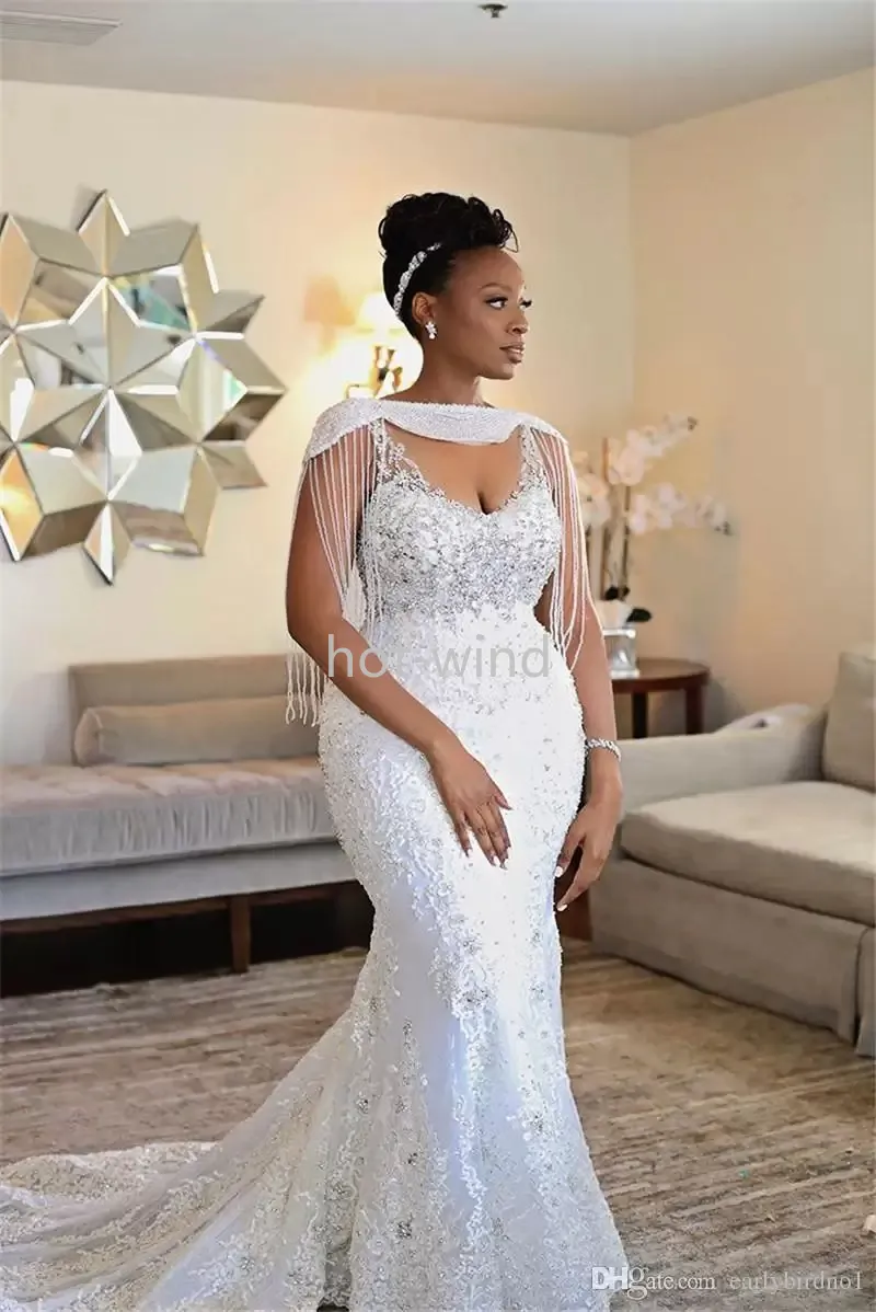 Luxuriöses afrikanisches schulterfreies Meerjungfrau-Hochzeitskleid mit Quasten Vintage Black Girl Plus Size Mantel Kristallperlen Brautkleider EE