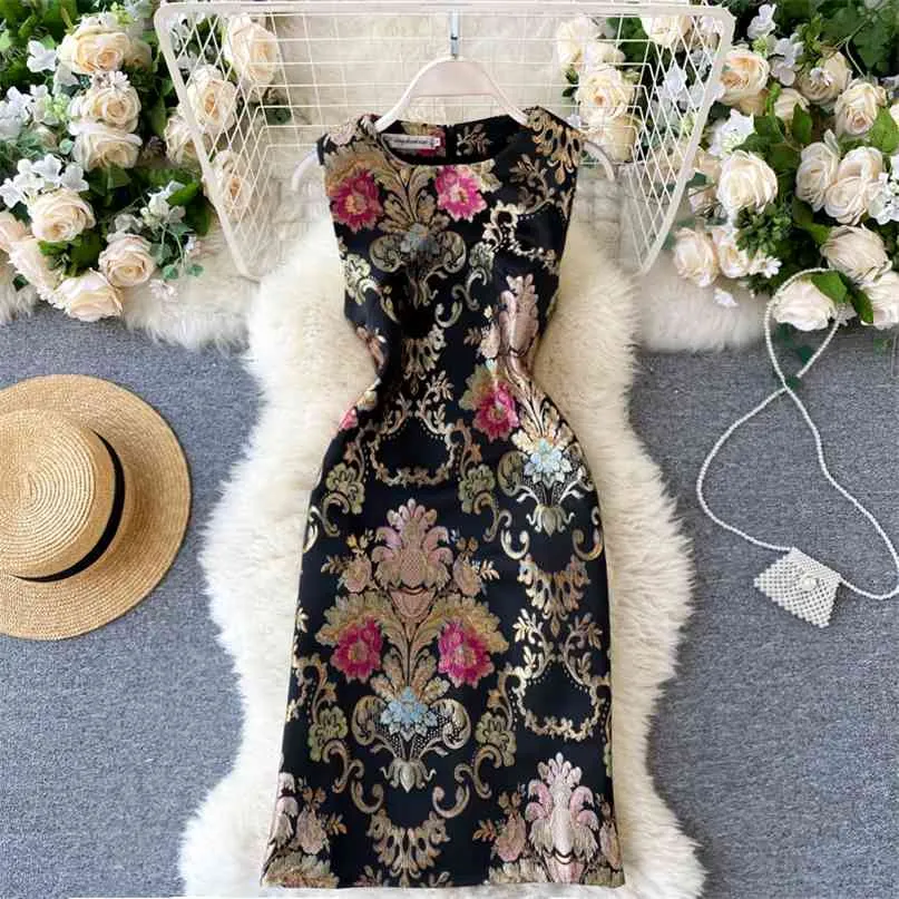 Lady Moda Retro Haft Jacquard A-Line Sukienka Kobiety Jesień Slim Montaż Bez Rękawów Kamizelka Vintage Vestidos Q033 210527