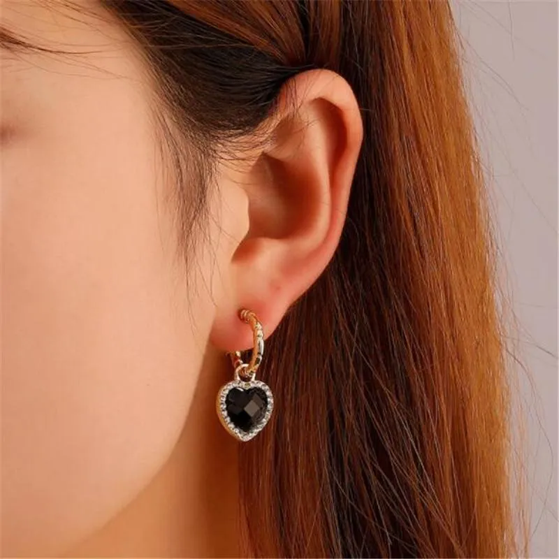 Stud Luxury Sweet Black And White Crystal Heart-Shaped Earrings Temperament Women's C-shaped Fashion Party Jewelry