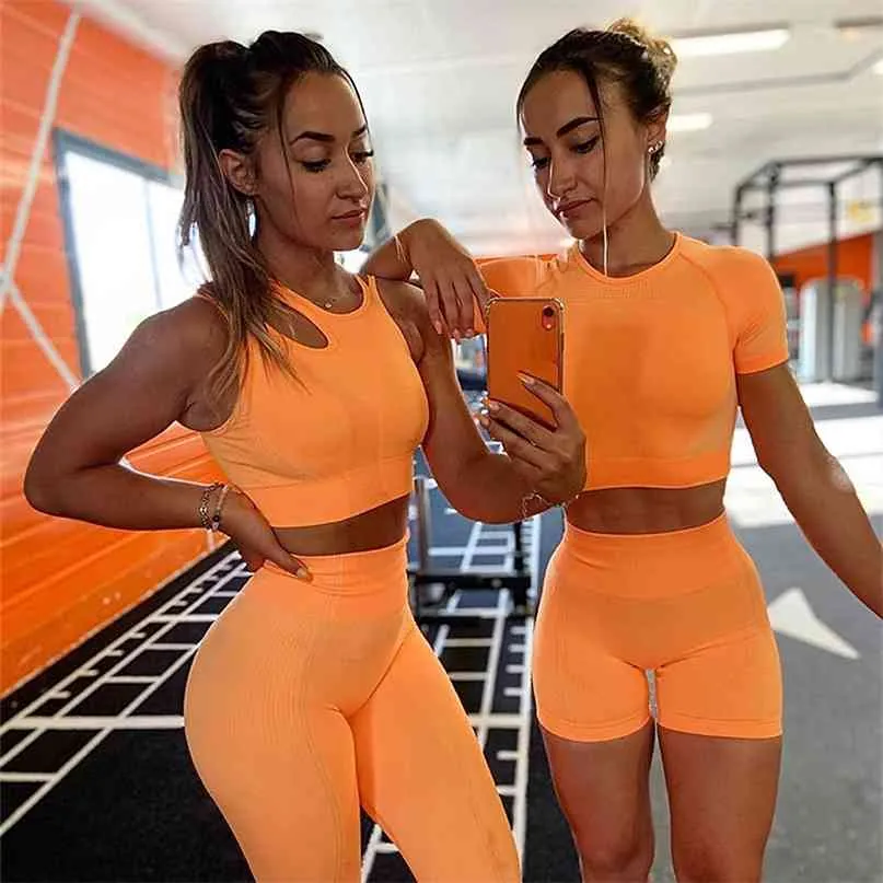 Womens Seamless Sport Set: Crop Top And Shorts Hot Leggings Outfits For  Active Fitness, Yoga, And Gym Wear From Jiao02, $13.37