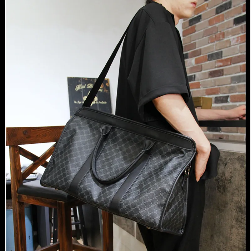 Sac de sport en cuir véritable pour homme | Sac de Cameroon Sac de sport en cuir véritable pour homme | Sac de Cameroon