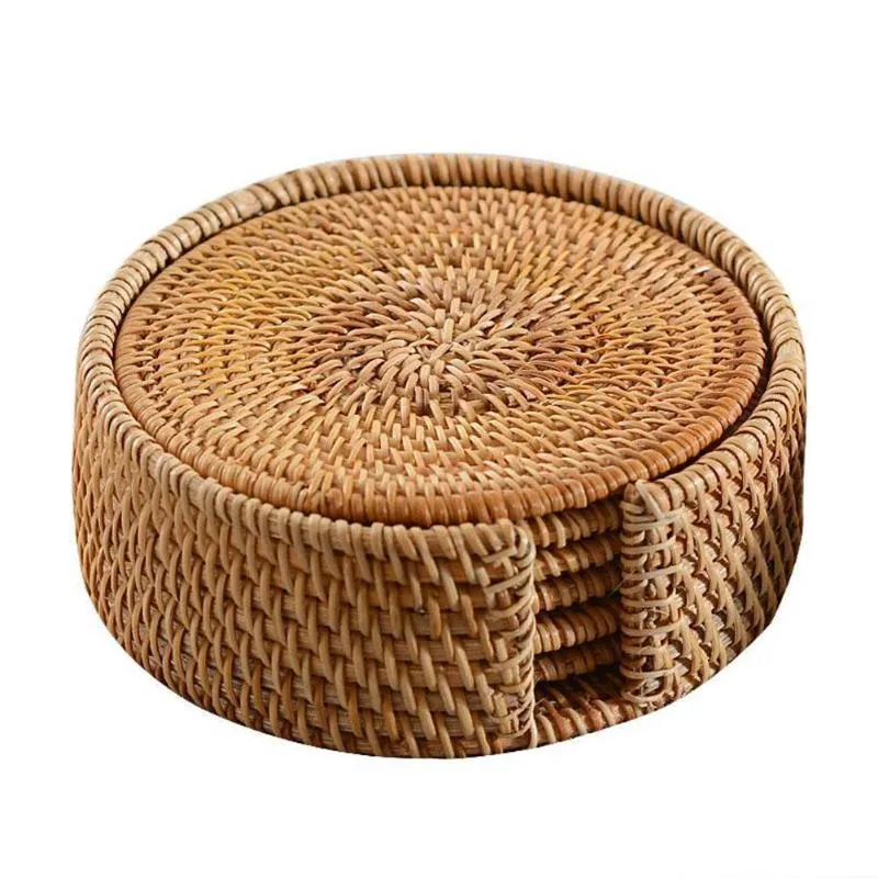 Mats Pads 6pcs Sottobicchieri per tazze in rattan intrecciato a mano con cestino Tovaglietta antiscivolo Vassoi da tè Tazze da caffè Tovaglietta isolante Stoviglie