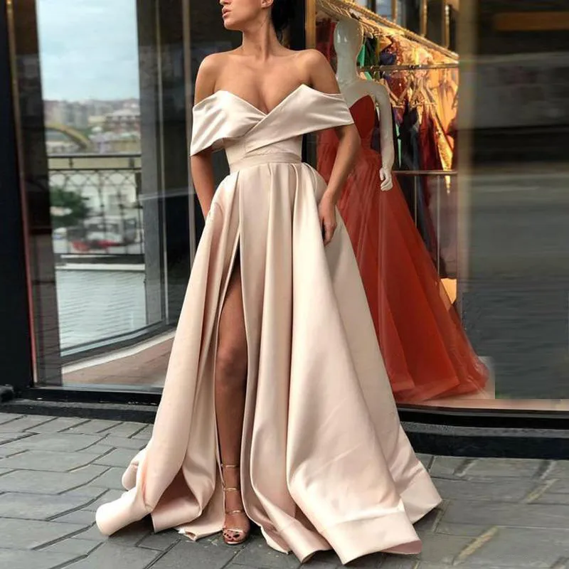 Seksowne Tanie Split Szampana Prom Dresses 2021 Off The Ramię Satynowa Długość podłogi Białe Różowe Rumieniec Proste Dresses Party