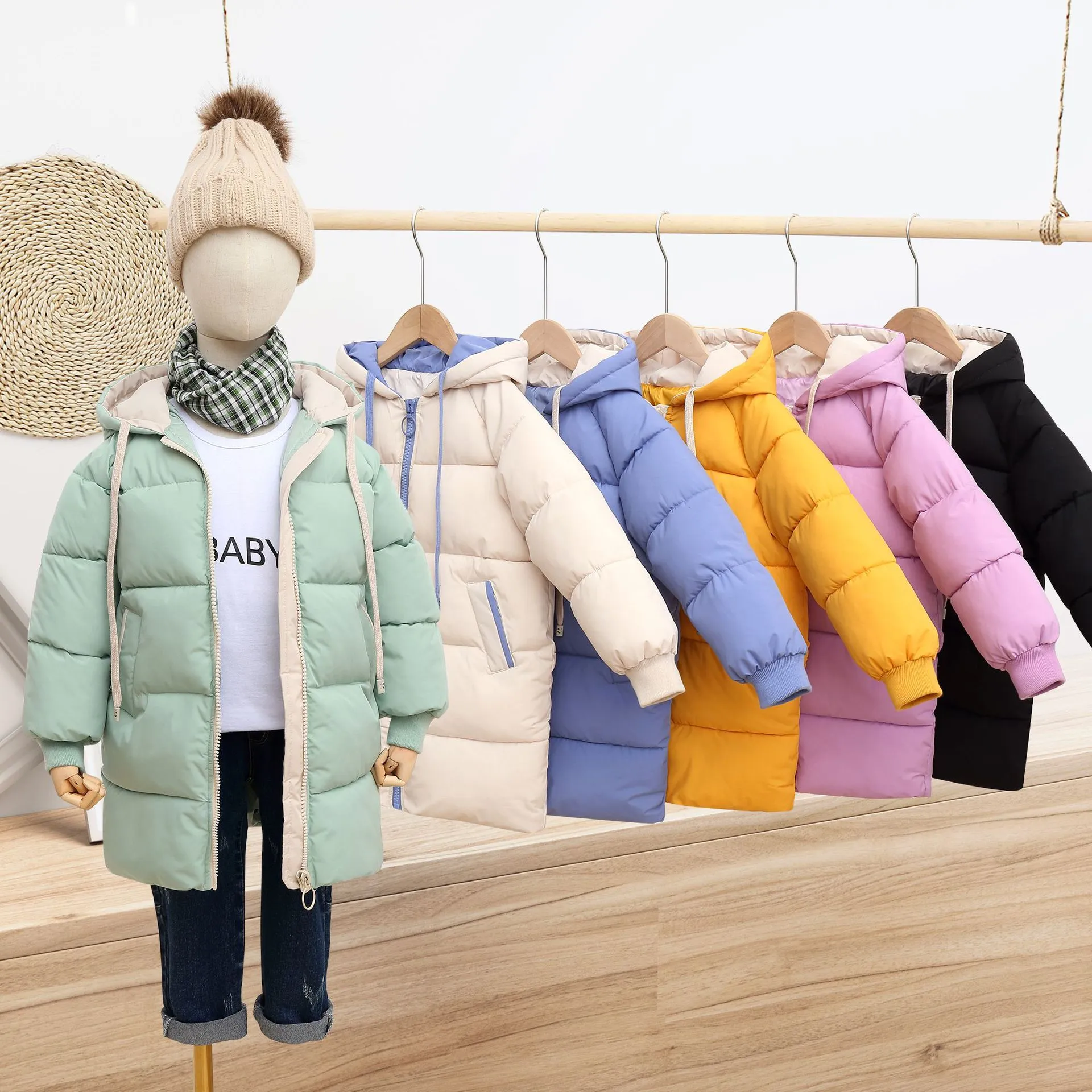 Kids Down Coat Winter Girls Bomull-Padded Jackor Boys Höst Mid Parka Hooded Coats Tjockad Varm Lång Jacka Barn Outwear Candy Färg Zipper Fickor B7843