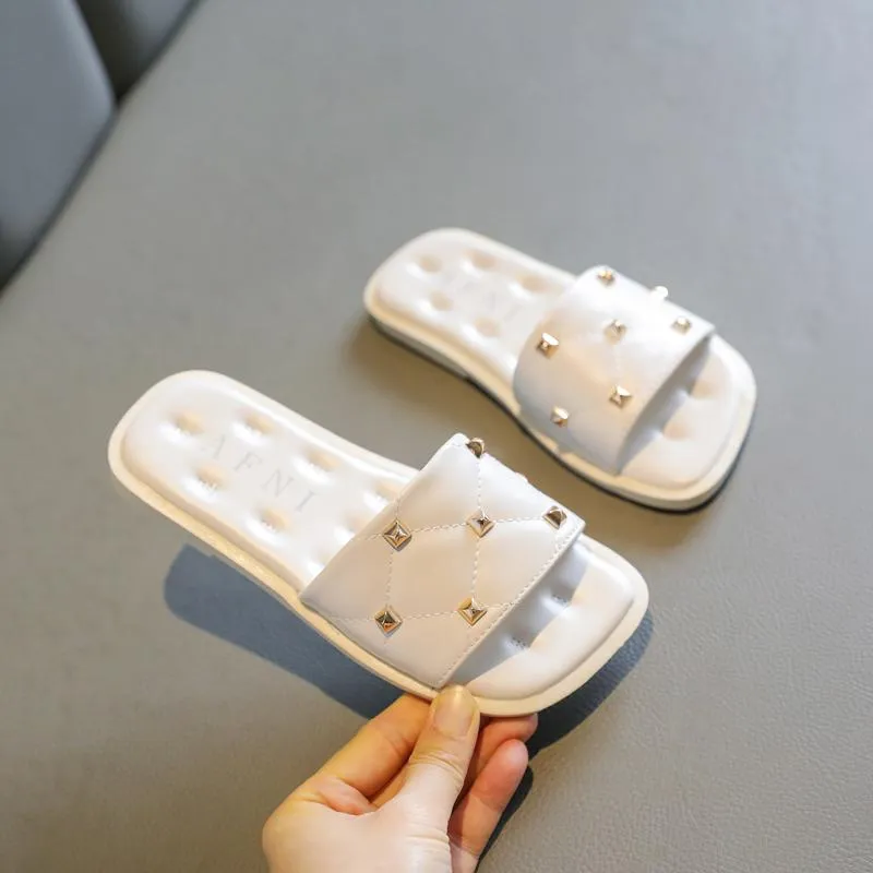 Sandals High Quality Cute Girls Slides Rivets Soft Leather Sole Anti-skid All-match 3-18 Years Old Kids Slippers White T21N05LS-24