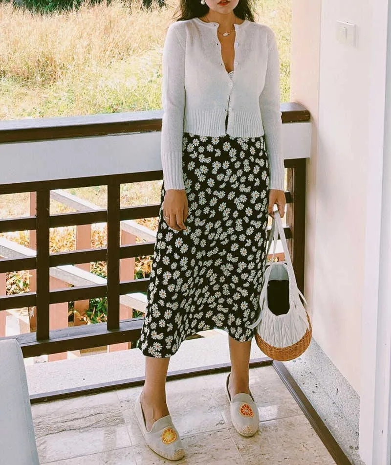 韓国★人気★コラボ DAISY X MARITHE W FLOWER OVERALL SKIRT Korean Style Floral Daisy High Waist skirts for women