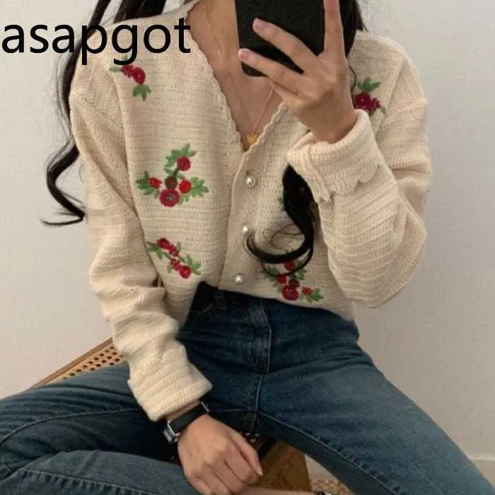 Asapgot Korean Cute Pearl Button Sweet Loose Wild Retro Flower Embroidery Autumn Long Sleeve Sweater Cardigans Single-breasted 210610