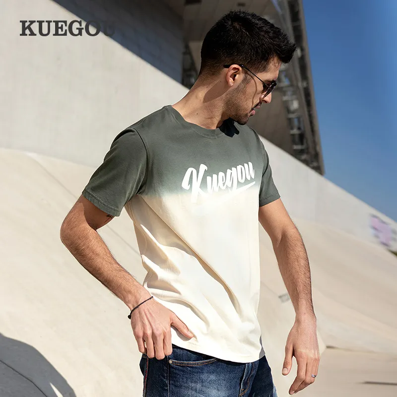 Kuegou 100% algodão roupas masculinas dip tintura t-shirt manga curta moda gradiente tshirt verão alta qualidade top plus size 90026 210524