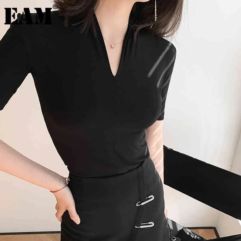 [EAM] camiseta negra gris sencilla de talla grande de Color liso con cuello en V y manga corta a la moda para primavera y verano 1DD5914 21512