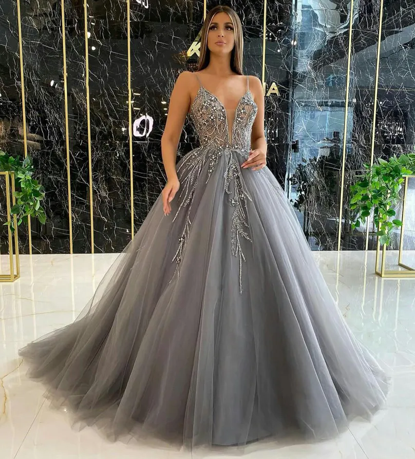 Spaghetti Neck Suknia Balowa Suknie Wieczorowe Z Kryształami Zroszonymi Kryształami Sweep Lace-Up Backl Tulle Formalna Sukienka Prom