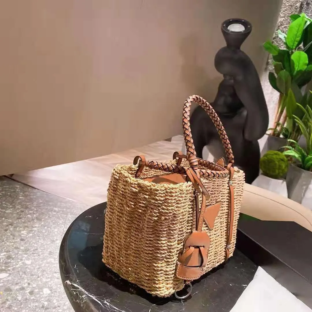 2021 classic shopping bags, luxury brand handbags, high-end fashion, shoulder bag, handbag, exquisite hardware, simple shapes, fashionable single products, all-match