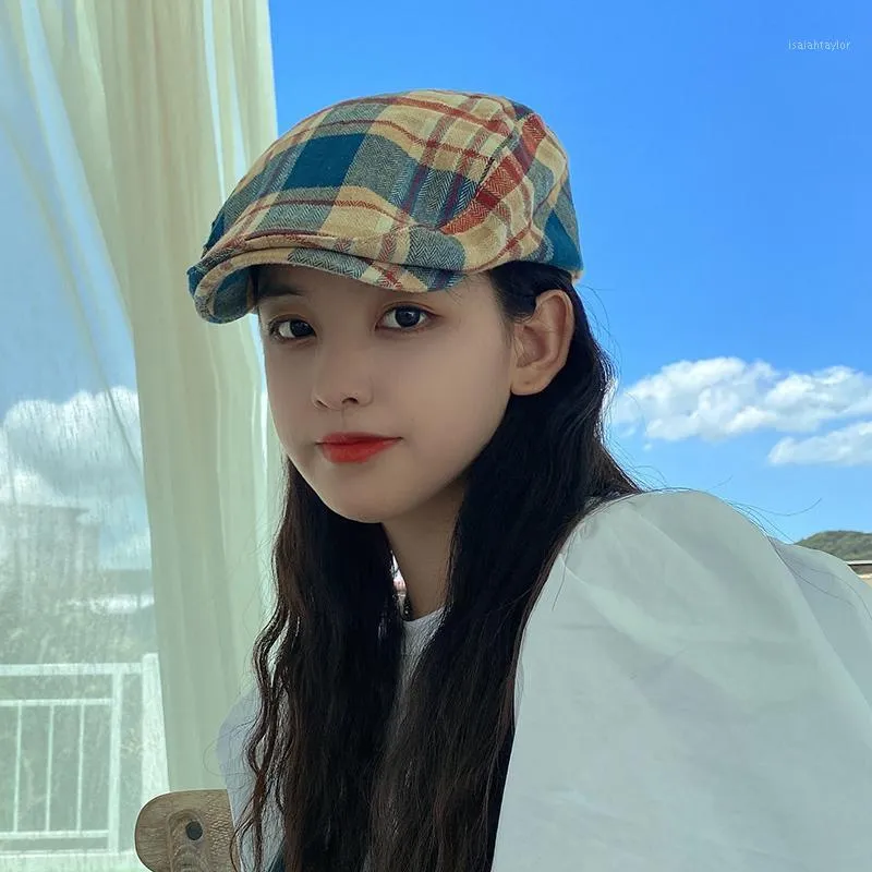 Japonés Retro Plaid Beret Femenino Verano Volver al desgaste Pat Cap Palabra Británica Joker Joker Coreana Versión Coreana Marea Adelante Mujeres Gorros Boinas