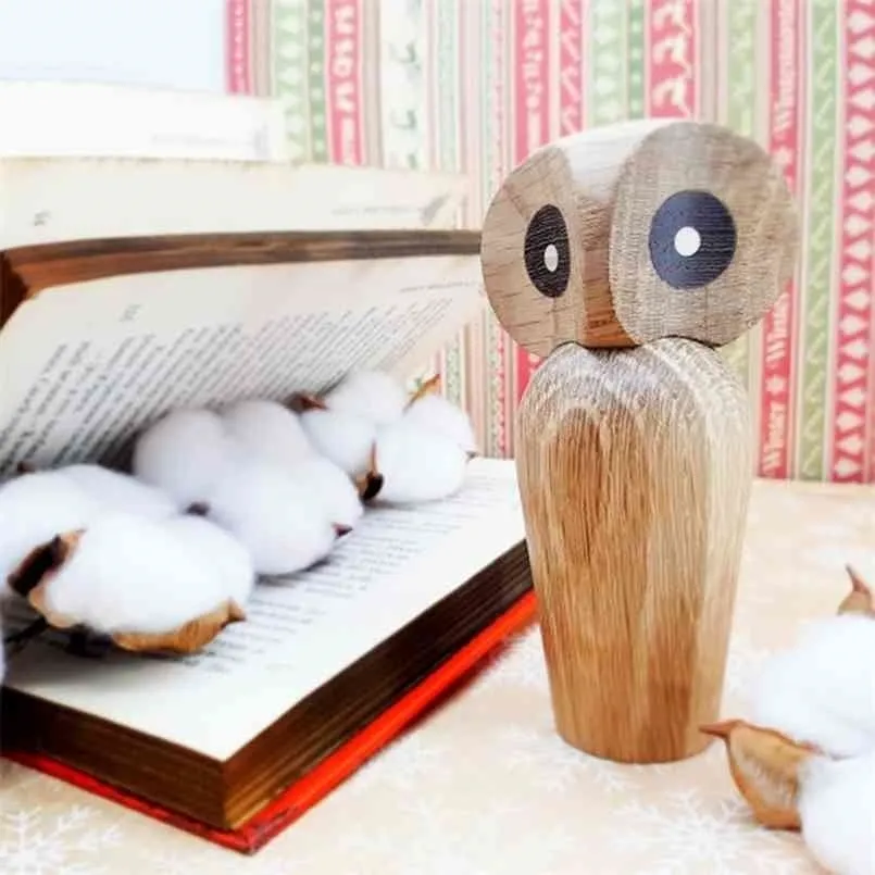 Lovely Fashion Owl Bird Animal Figurines Decor Home Living Room Bookshelf Natural Miniature Woodcraft is Cute Kid Gifts 210924