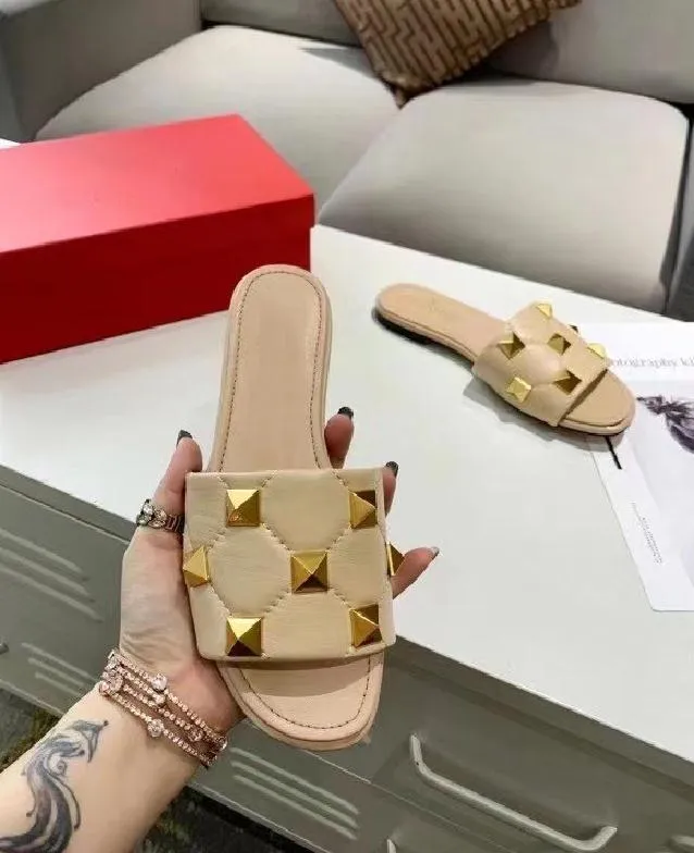 Bayan modası yüksek kaliteli deri tasarımcı stili terlik fashiongirl sandalet kadın rahat ayakkabı Logo indirimleri ile yaz scuffs büyük boy 35-42