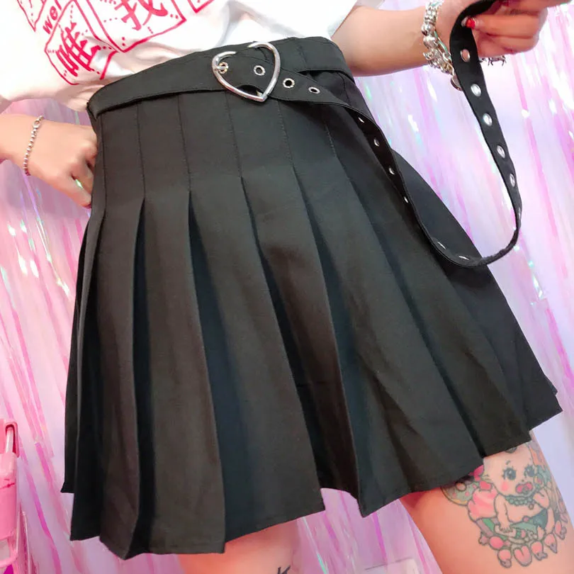 Black pleated skirt with pink hearts hotsell