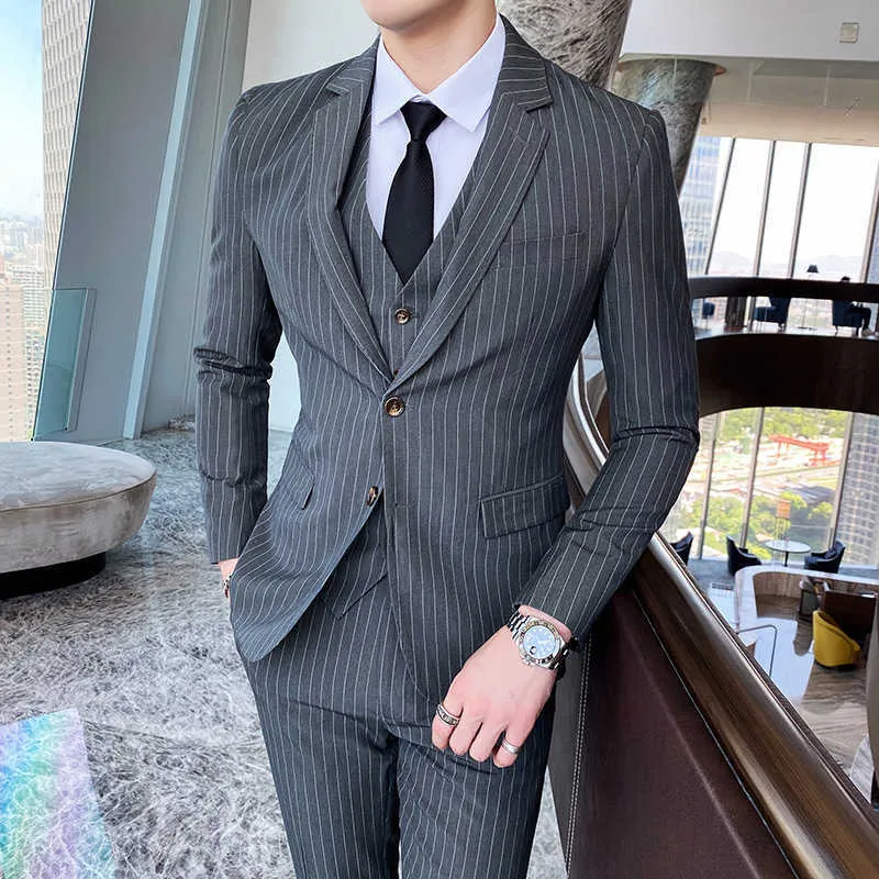 New British Mäns Spring Striped Suit Tre-Piece Slim Fashion Wedding Bankett Stage Klänning Casual Business Plus Size Suit 5XL X0909