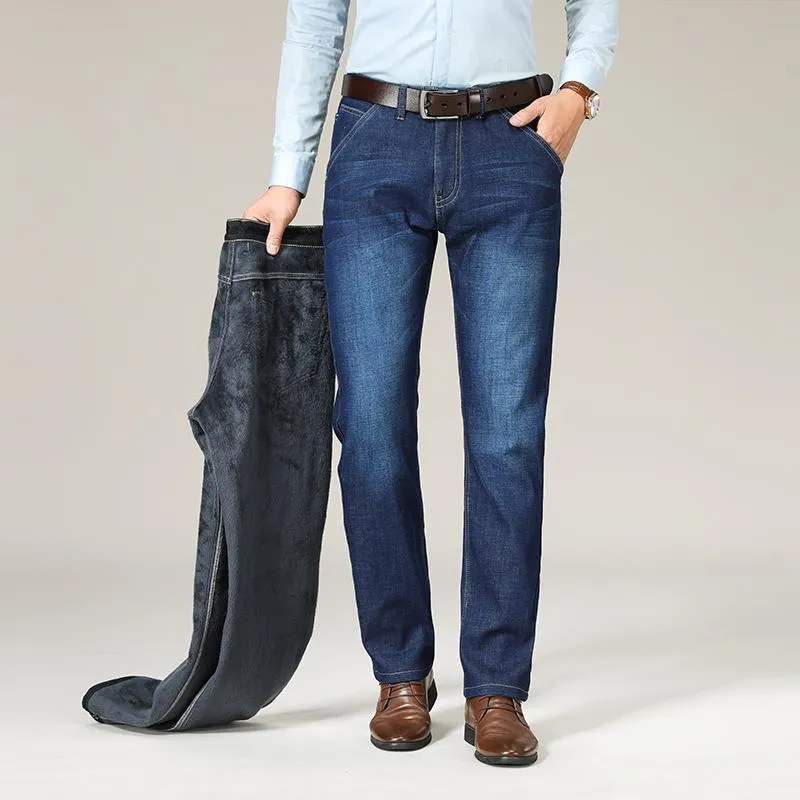 I jeans da uomo in stile classico stile classico uomo d'affari ufficio lavori indossano pantaloni dritto pantaloni denim dritto pantaloni casual quotidiano allentato largo forma elastico in pile elastico