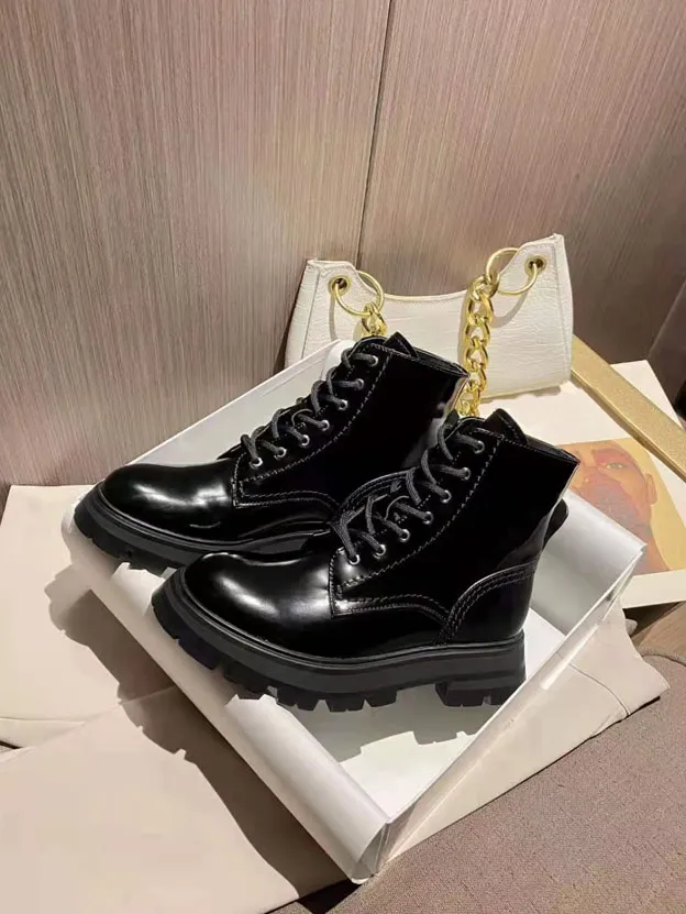 High Quality Womens Short Boots Fashion Round Head Cow Leather Lace Up Martin Boot Retro Designer Shoes Show Banquet Women Shoe Luxury Box 35 40 From 74 98 DHgate