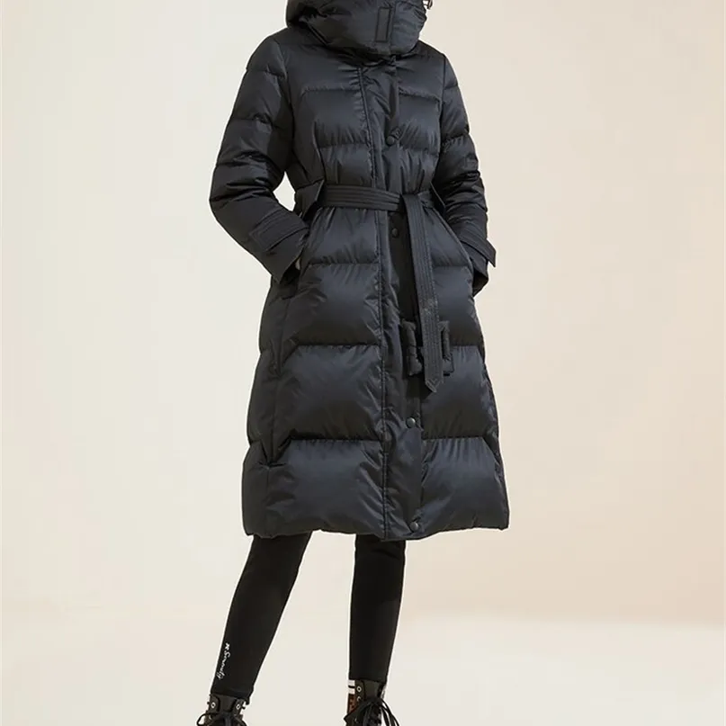 Plus Storlek Kvinnors Vinter Down Jacket Puffer Håll Varm 10XL Svart Röd Vit Hood Belt Fashion Coat 211008