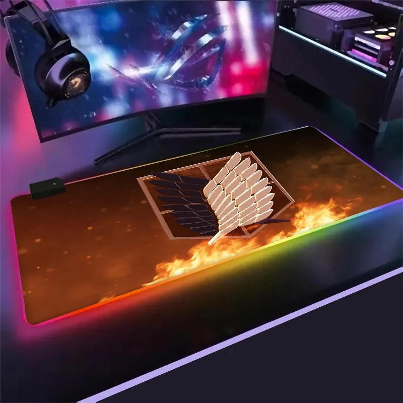 Tapis de souris attaque sur Titan, tapis de clavier de jeu pour ordinateur portable, décoration de joueur, tapis de jeu avec rétro-éclairage Usb, tapis de souris RGB