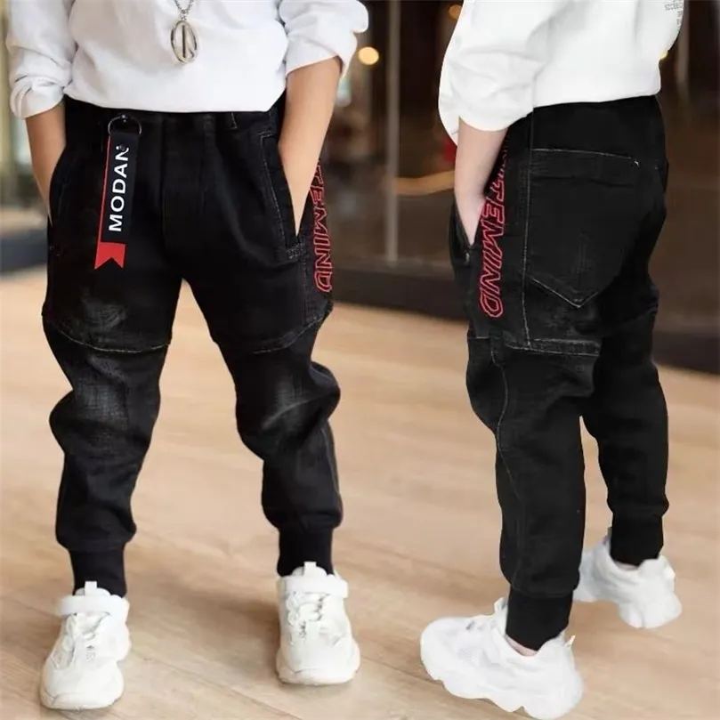 Varin Boys Byxor Vår och Höst Mode Tvättade Jeans 3-12 år gammal Kids Koreansk stil Baby Boy 211103