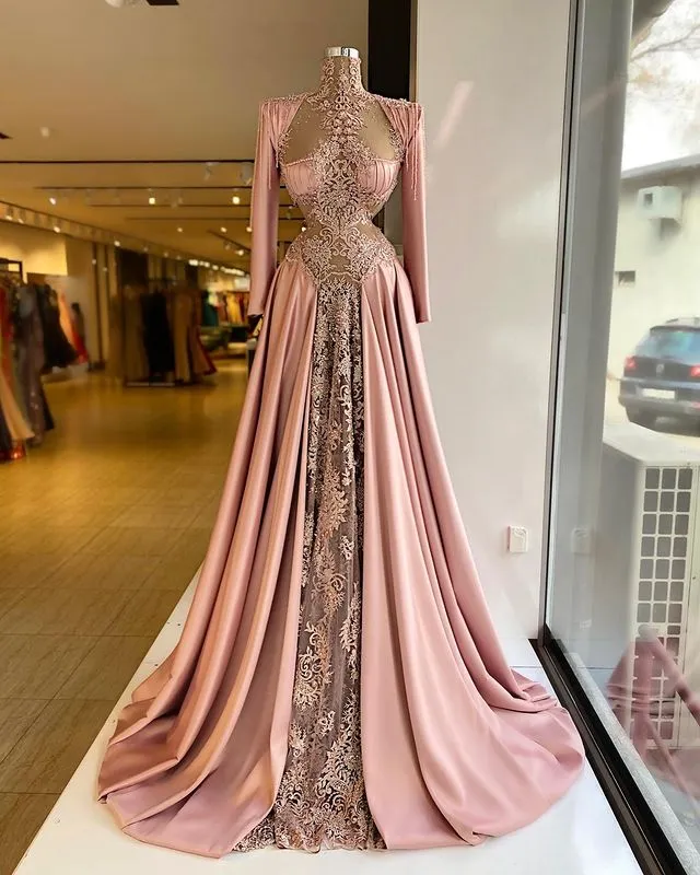 reception dress beaded Elegant Beaded Halter High-Neck Wedding Dress 2 main image 0