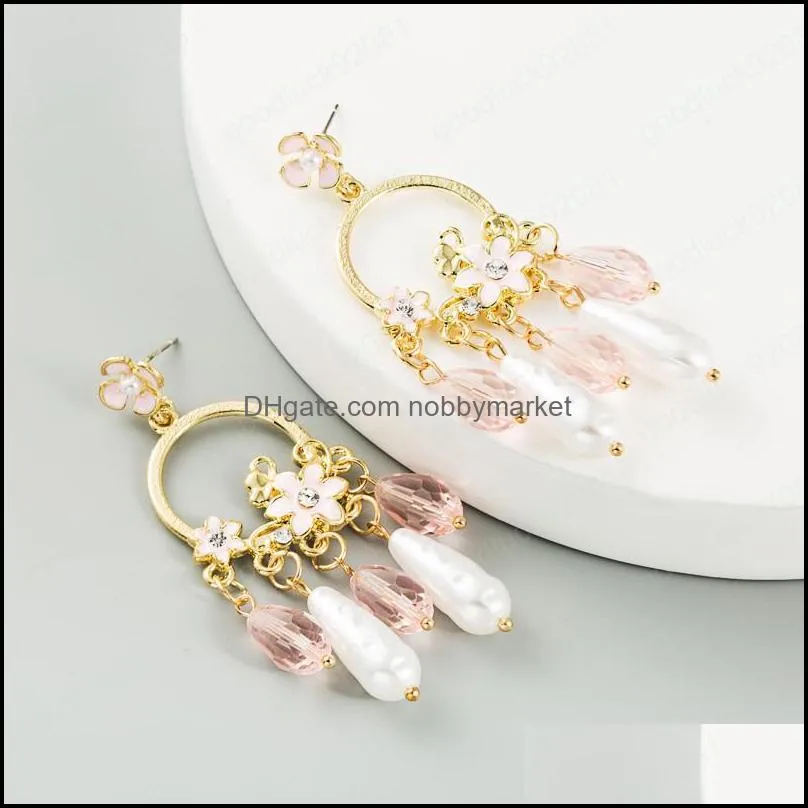 Vintage Simulated Pearl Flower Dangle Earrings for Woman Elegant Hand Made Crystal Statement Drop Earrings Woman Party Brincos