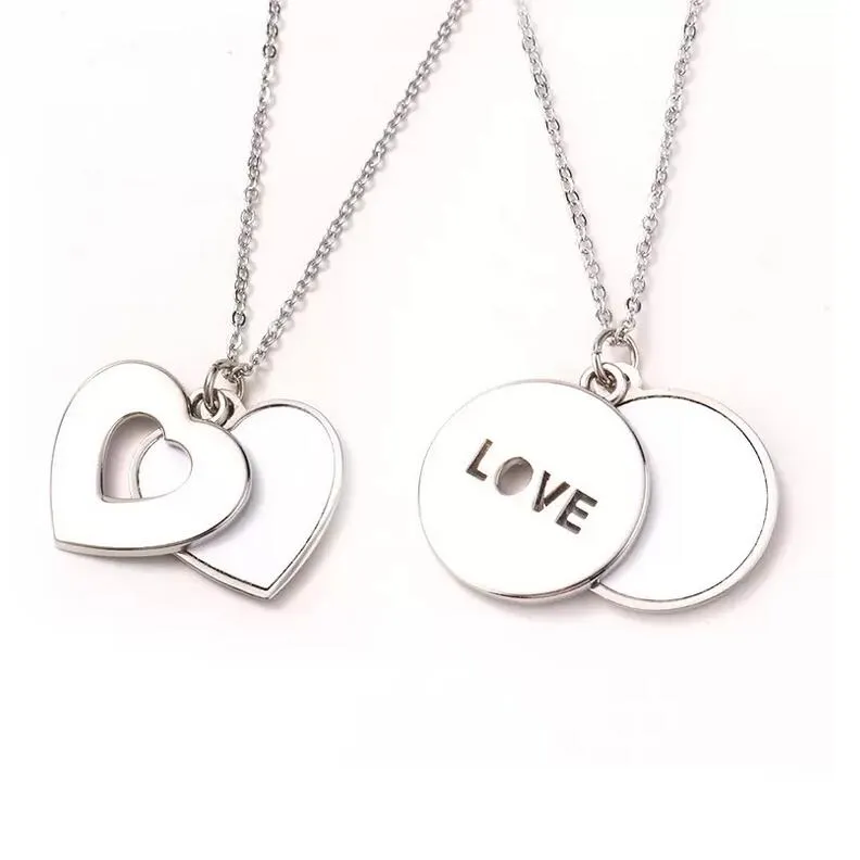 FedEx Personlig Round Lovers Halsband Party Favor Sublimation Blanks Love Carved Clavicle Chain DIY Heat Transfer Heart Hollow Neck Smycken