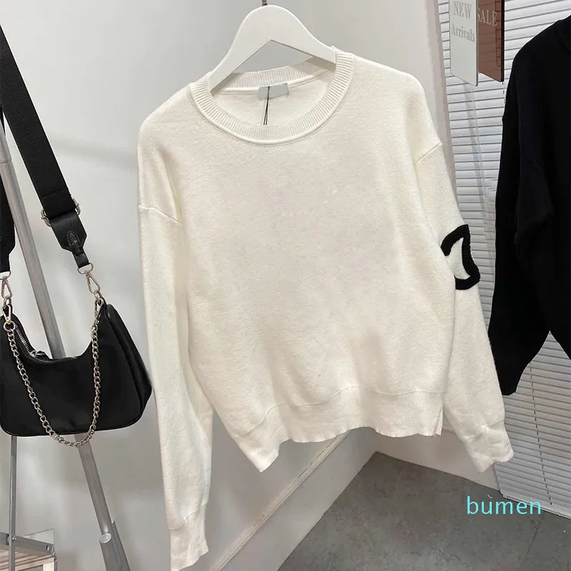 2021 Fashion Women's Hoodies Autumn Winter Knitted Sweater Sweatshirts with Pearl Number 31 for Women Black White 2Colors sde56