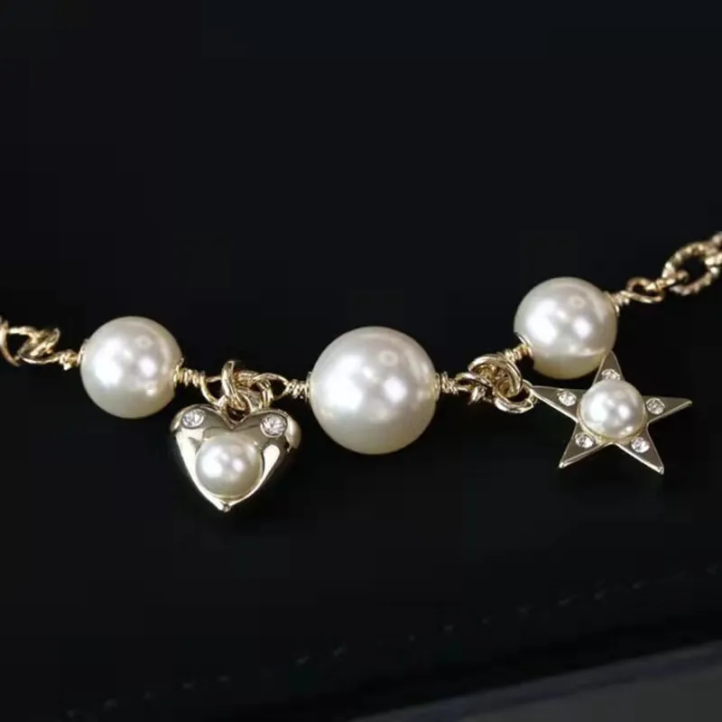 Fashion Woman Necklace Trend Halsband Pearl Necklace Luxury DesignerNecklaces Charm smycken för presentförsörjning215w