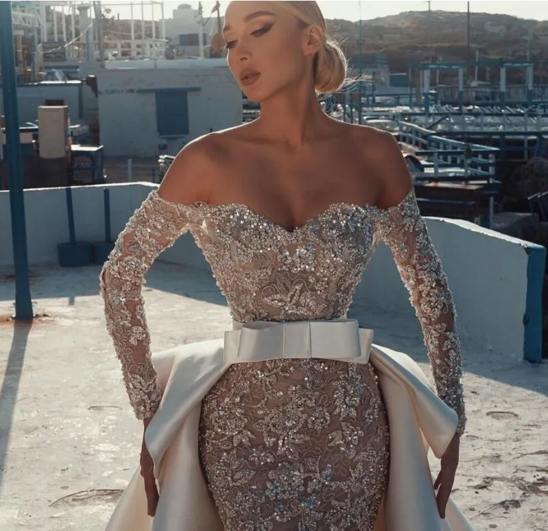 Robe de soirée en tissu pour femmes Yousef aljasmi Manches longues Sirène Chérie Perles blanches Avec sentier Labourjoisie Kim kardashian kylie jenner