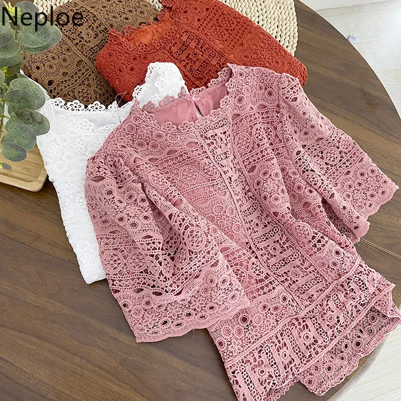 Neploe Mujeres Blusas Camisas de verano Manga de soplo Encaje Crochet Blusa floral Chic Hollow Out Tops elegantes Vintage Blusas Mujer 210422