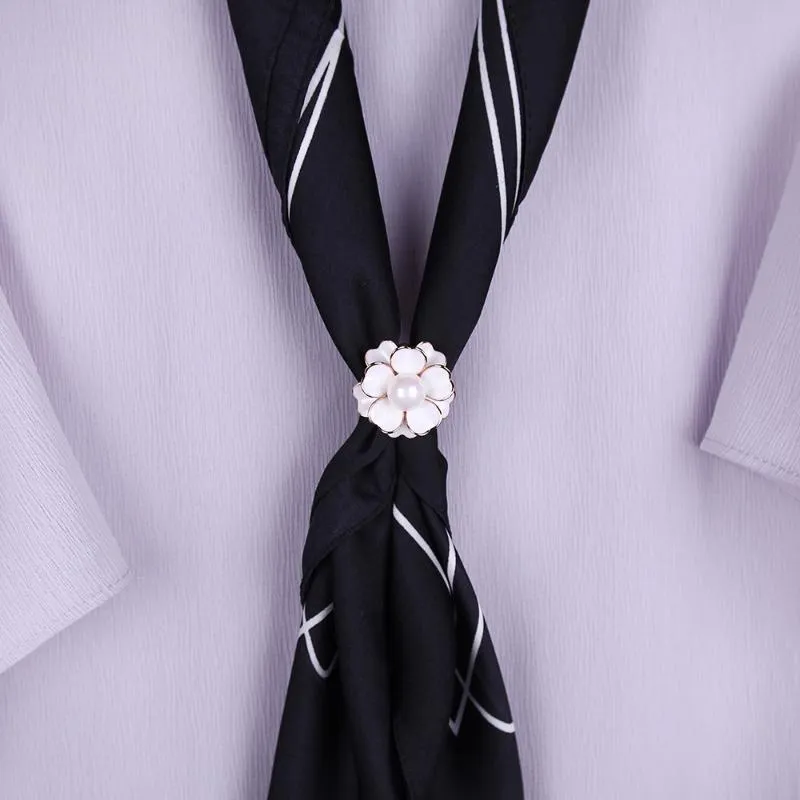 Pins, Brooches Fashion Pearl Camellia Scarf Buckle Ring Clothing Accessories High-End Elegant Sweet Three-Ring Silk Women