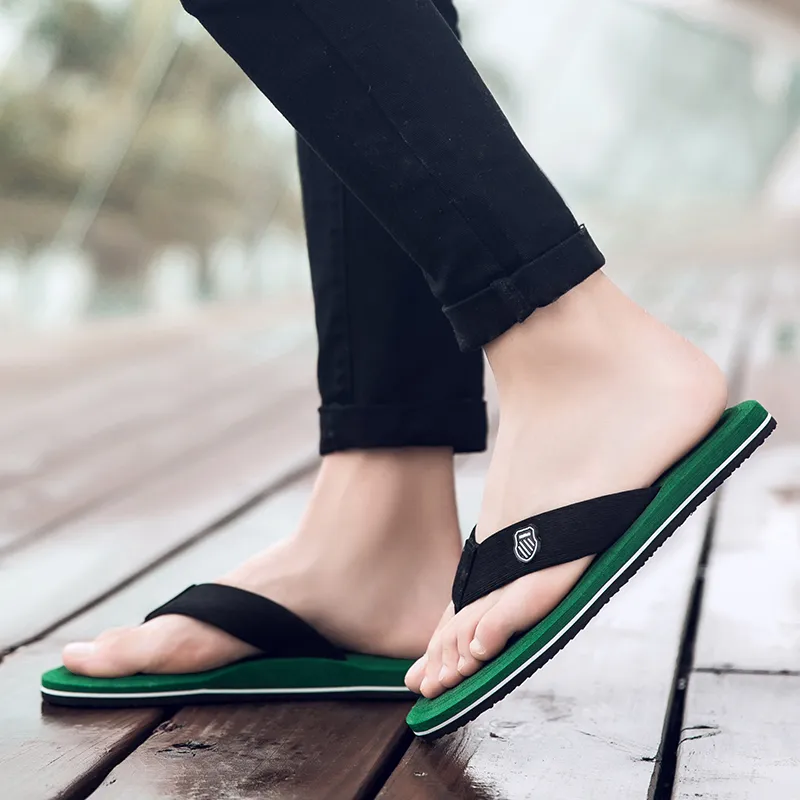 2021 남자 여성 패션 슬리퍼 플립 플롭 슬라이드 신발 디자이너 노란색 검은 색 빨간색 녹색 야외 39-48 W-012