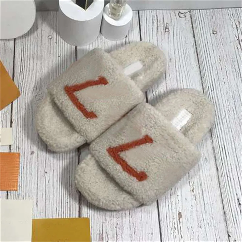 Wool Designer Slippers Fashion Woman Slipper Winter Fluffy Letter Sandals Warm Comfortable Slides Fuzzy Girl Sandal Size 35-42
