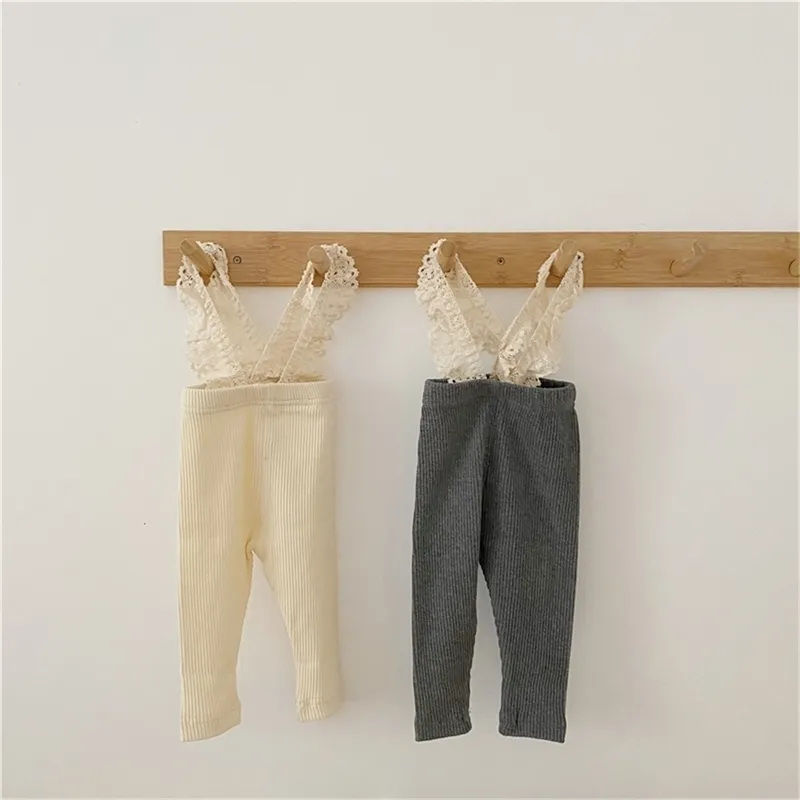 Casual kanten overall voor babymeisjes Lente herfst elastische jarretelbroek 0-2Y 210508