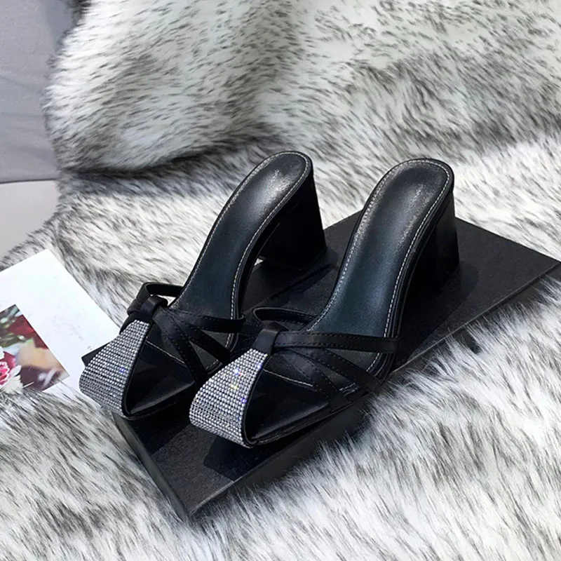 Sandales pour femmes dernier été en cuir authentique talons hauts rayé dames noir tenue décontractée talon épais shopping en plein air lettre pantoufles boîte rhins