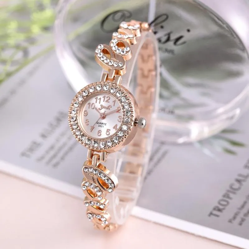 Dames Creative Casual AMOUR Strass Montre Britannique Femmes Quartz Montre-Bracelet Cadeau Montres