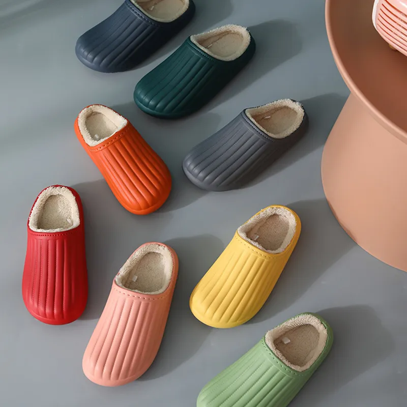 Pluche warmte slippers voor herfst winter dragen waterdichte dikke zolen antislip schoenen indoor huishoudelijke paar pluche sandalen