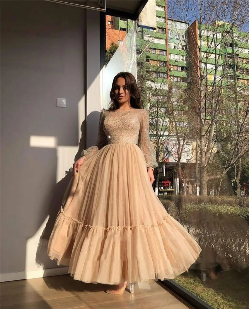 2021 겸손 샴페인 라인 Tulle Prom Dresses 반짝 이는 긴 소매 깎아 지른 넥타이 넥 발목 길이 정식 이브닝 가운