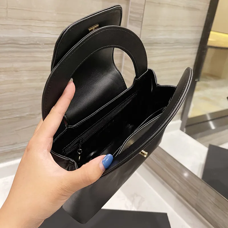 2021 Early Fall Vintage Lambskin Bags Mini Flap Totes Gold Hardware Extreme Beautiful Women Ladies Top Handle Tote Real Genuine Leather Handbags 22*16cm