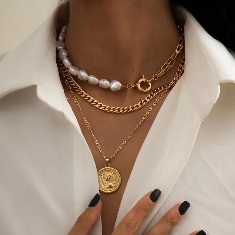 Chains Jewelry Temperament Small Fragrant Style Shaped Imitation Pearl Necklace Female Retro Simple Portrait Pendant