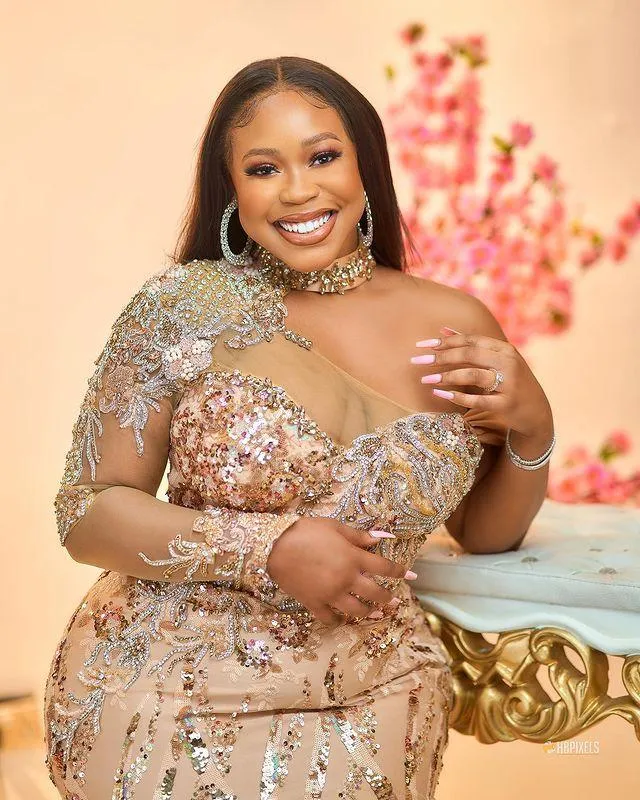 Gold Plus Size Mermaid Evening Dress with Lace and Sequins, 3/4 Illusion Sleeve, Sweep Train, Zipper Back from Dhgate Evening Dresses - price 362.58 Gold Plus Size Mermaid Evening Dress with Lace and Sequins, 3/4 Illusion Sleeve, Sweep Train, Zipper Back from Dhgate Evening Dresses - price 362.58